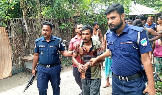 ফকিরহাটে মেয়েকে ধর্ষণের অভিযোগে পিতা গ্রেপ্তার