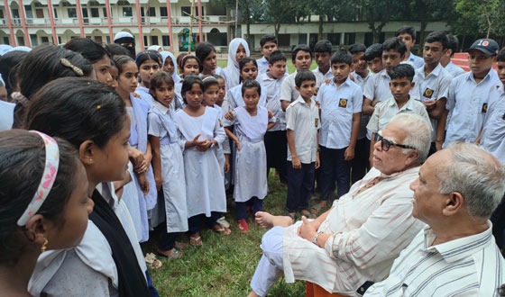 শিশুদের শারীরিক-মানসিক বিকাশে পাথরাইল স্কুলে কারাতে প্রশিক্ষণ