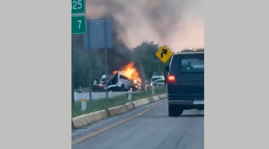 মেক্সিকোয় ভয়াবহ সড়ক দুর্ঘটনায় প্রাণ গেল অন্তত ১৫ জনের