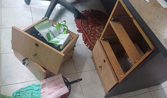 পটিয়ায় ৪ নিরাপত্তাকর্মীরকে বেঁধে ডেইরি ফার্মের আড়াই লাখ টাকা লুট