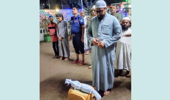 চাঁদপুরে কবর দেয়ার সময় নড়েচড়ে উঠা সেই নবজাতকের হাসপাতালে মৃত্যু