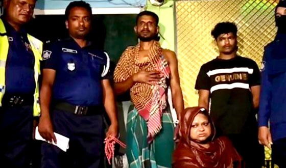 সাতক্ষীরায় দুই সহযোগীসহ মাদক সম্রাজ্ঞী আনজুয়ারা গ্রেপ্তার, উদ্ধার নগদ টাকা-অস্ত্র