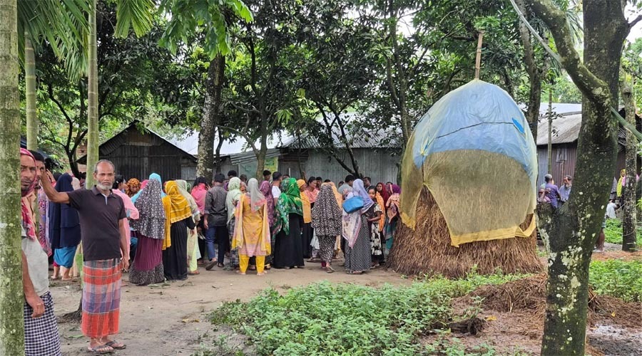 বগুড়ায় প্রবাসীর স্ত্রী ও ছেলেকে কুপিয়ে হত্যা, লুট হওয়া স্বর্ণ ও নগদ অর্থ