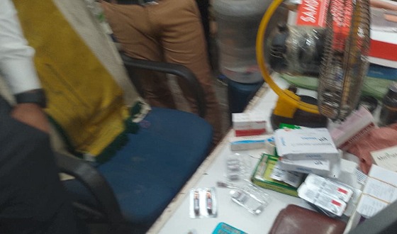 চট্টগ্রামে ফার্মেসিতে শিশুদের নকল ওষুধ, দোকান সিলগালা