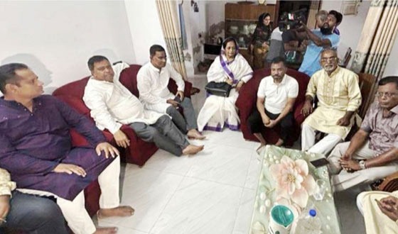 খুলনায় বিএনপি নেতার বাড়িতে হামলায় জড়িতদের গ্রেপ্তারের দাবি