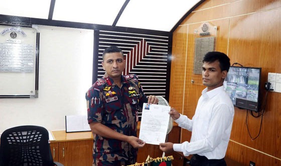 বিএসএফের গুলিতে নিহত ফেলানীর ভাই পেল বিজিবির চাকুরী