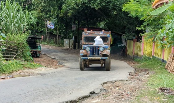 খাগড়াছড়ি-দীঘিনালা সড়ক এ যেন মরণ ফাঁদ, প্রশস্ত করার দাবি