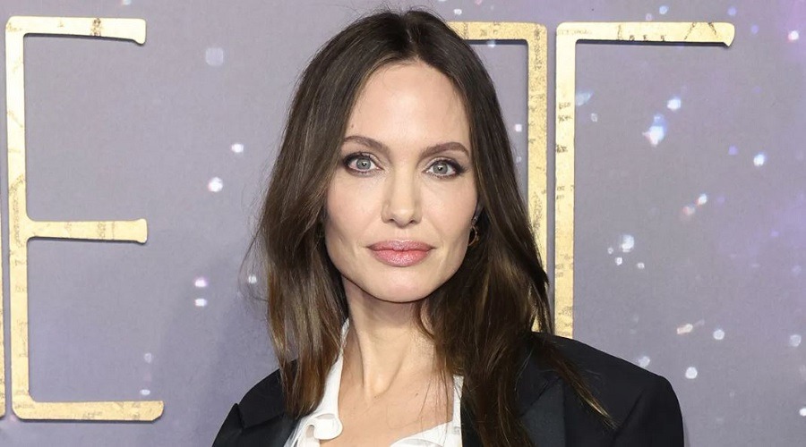 ক্যানসারে আক্রান্তের অভিজ্ঞতাকে কাজে লাগালেন জোলি