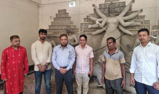 চাঁদপুরে পূজামন্ডপ পরিদর্শনে দুর্যোগ ব্যবস্থাপনা অধিদপ্তর সহকারী পরিচালক