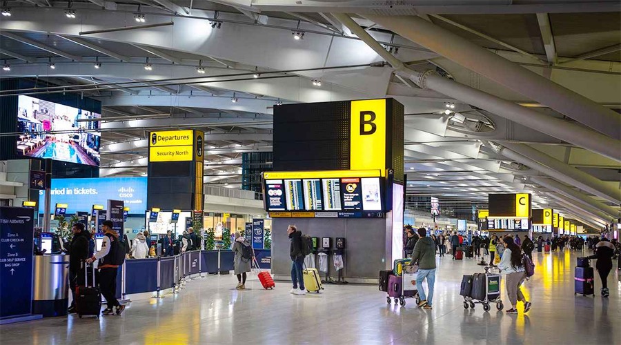 সাইবার হামলা: ইউরোপের একাধিক বিমানবন্দর বিলম্ব ও ফ্লাইট বাতিল