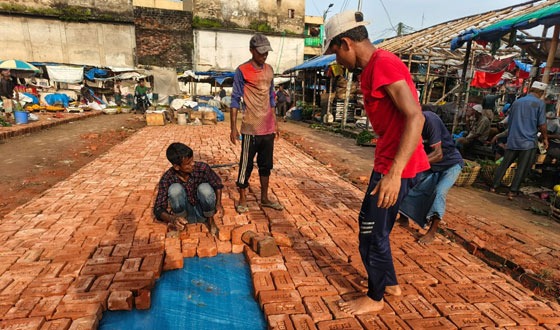 হকারদের জন্য লালদিঘীতে নতুন ঠিকানা, যানজট কমানোর স্বপ্নে সিসিক