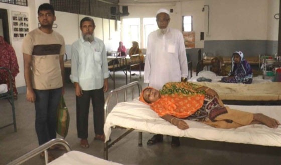 প্রধান শিক্ষকের চোখ ক্ষতিগ্রস্তের ঘটনায় মামলা নেয়নি পুলিশ