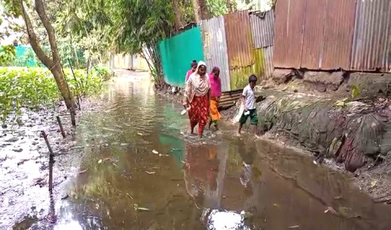 পানিবনন্দি দুুই গ্রামের হাজারো মানুষ-দেখার যেন কেউ নেই