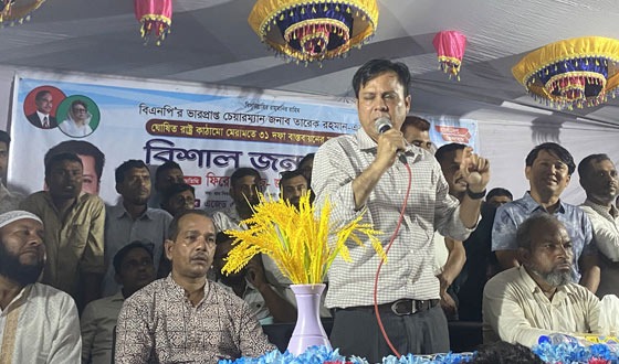 এক কাপড়ে পালিয়ে গেছে শেখ হাসিনা: মামুন মোল্লা