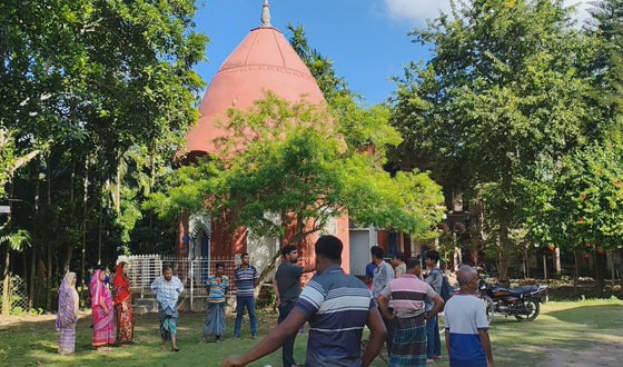 ঝিনাইদহে সিদ্ধেশ্বরী মন্দিরে তালা ভেঙে চুরি