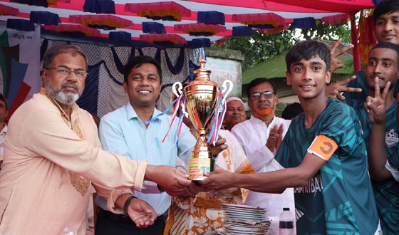 সিংড়ায় গ্রীষ্মকালীন ক্রীড়া প্রতিযোগিতার সমাপনী