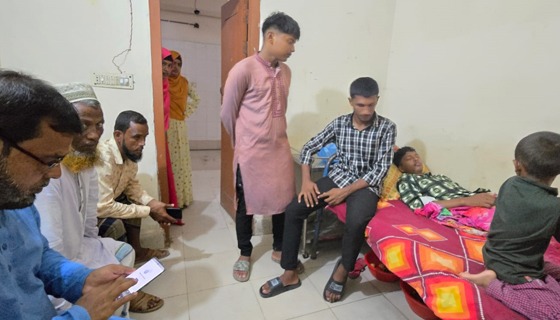 বাউফলে জাতীয় ফুটবল টুর্নামেন্টে খেলোয়াড় শিক্ষার্থীকে ছুরিকাঘাত, আহত ২