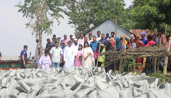নদী ভাঙন থেকে রক্ষা পেলো ৫০০ পরিবার