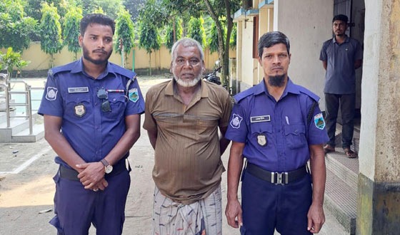 মান্দায় দুই শিশু শিক্ষার্থী ধর্ষণের অভিযোগে কবিরাজ গ্রেপ্তার