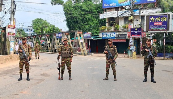 ধর্ষণকান্ডে উত্তাল খাগড়াছড়ি টানা অবরোধে স্থবির জনজীবন