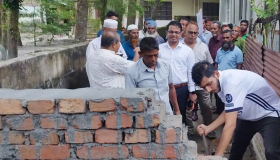 রাস্তা বন্ধ করে ফের দেয়াল নির্মান, অবরুদ্ধ ২০টি পরিবার