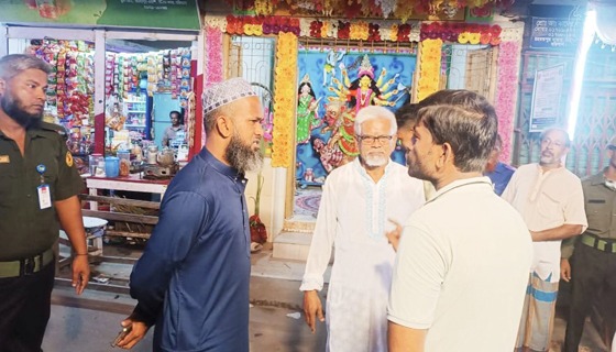 বাবুগঞ্জে'র বিভিন্ন পূজামণ্ডপ পরিদর্শনে ইউএনও