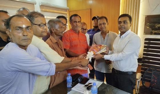 ইউএনও’র সাথে পুরোহিত-সেবায়েত ঐক্য ফ্রন্টের মতবিনিময়