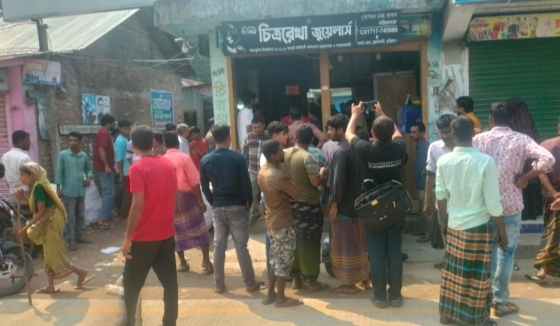 ভূরুঙ্গামারীতে ১২ ভরি সোনার মালামাল ছিনতাইয়ের অভিযোগ