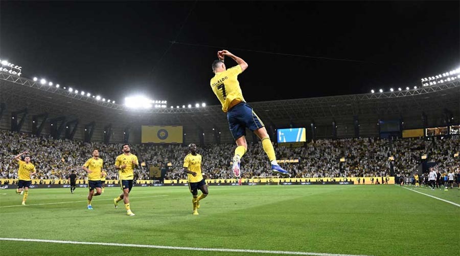 জোড়া গোলে রাজসিক প্রত্যাবর্তন, হাজার গোলের পথে আরও এগোলেন রোনালদো