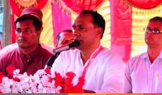 শিক্ষকতা পেশায় থেকে রাজনীতি নয়, করতে হলে পদত্যাগ করুন