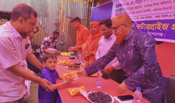 ভৈরবে ফিডিং কর্মসূচি উদ্বোধন করলেন ইউএনও