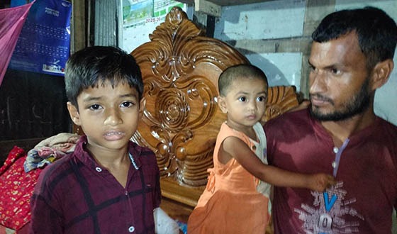 হিংস কুকুরের কামড়ে নারী ও শিশুসহ ১১ জন আহত