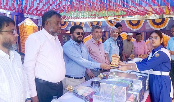 পলাশবাড়ীতে শিক্ষার্থীদের সংবর্ধনা ও পুরস্কার বিতরণ
