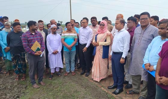 দেবহাটার বোয়ালমারী খাল কাটা উদ্বোধন করলেন জেলা প্রশাসক