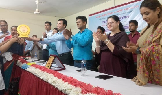 দিঘলিয়ায় বিজ্ঞান ও প্রযুক্তি মেলার সমাপনী অনুষ্ঠানে ইউএনও