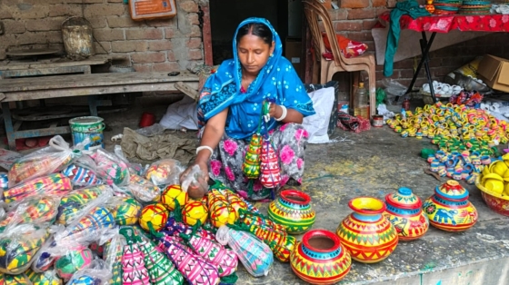 রাজশাহীর ঐতিহ্যবাহী শখের হাঁড়িকে বাঁচিয়ে রেখেছে সুশান্ত পাল