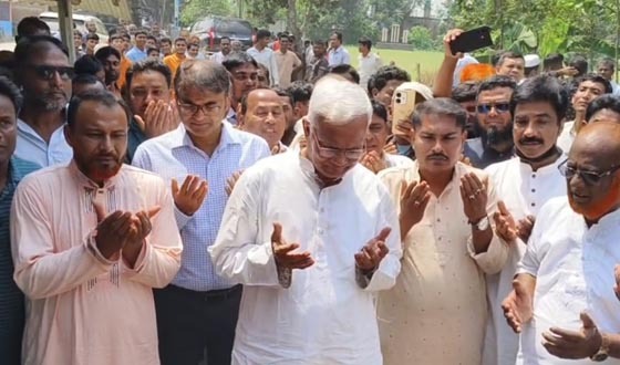 পাকা সড়ক নির্মাণ কাজের উদ্বোধন করলেন সমাজকল্যাণ মন্ত্রী