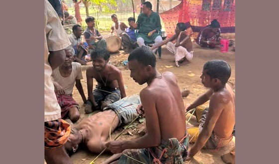 ঘোড়াঘাটে আদিবাসীদের আম পুজা