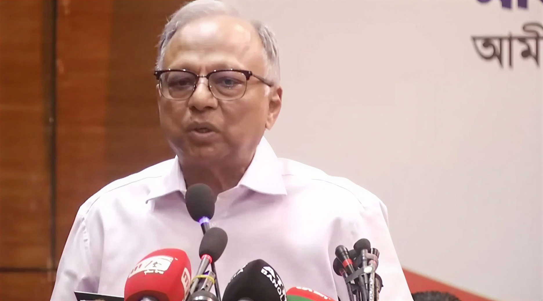 জুলাই বিপ্লবকে ধারণ করলে বিনা তর্কে গণভোট মেনে নিতে হবে