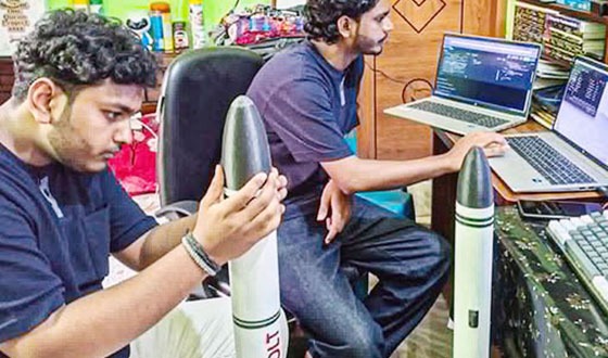 মামা-ভাগ্নের আবিস্কার ‘থান্ডারবোল্ড মিসাইল ও রকেট’