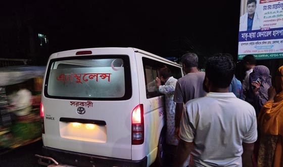 জীবিত' থাকার দাবিতে ১২ ঘন্টা পর কবর থেকে লাশ উত্তোলন