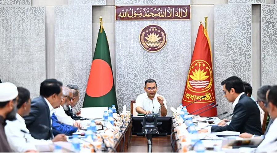 সরকারি ভবনে সৌর প্যানেল স্থাপনের নির্দেশ দিলেন প্রধানমন্ত্রী