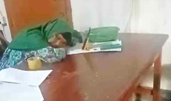 স্বাভাবিক সেবা ব্যাহত, ডিমলায় গভীর ঘুমে আচ্ছন্ন অফিসের কর্মচারী