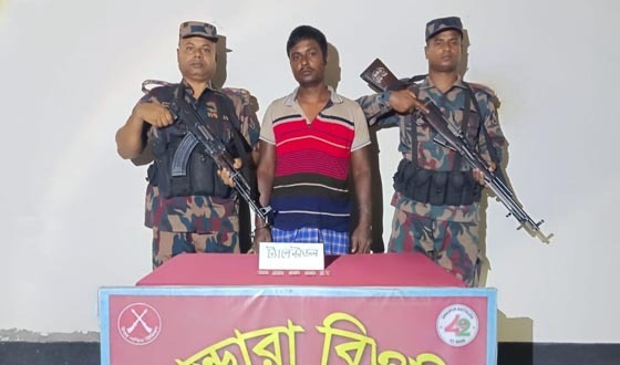 বিরল সীমান্তে আসামী আটকসহ ভারতীয় ট্যাপেন্টাডল ট্যাবলেট উদ্ধার