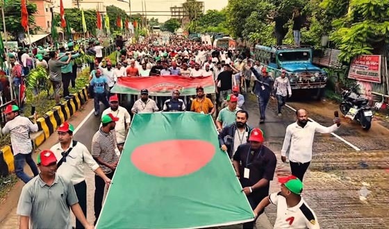 রাউজানে জুলাই গণঅভ্যুত্থান দিবস উপলক্ষে বর্ণাঢ্য আনন্দ শোভাযাত্রা