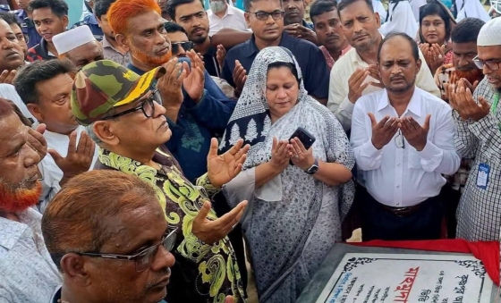 সকালে জামায়াতে প্রতিবাদ বিক্ষোভ, বিকেলে নারী এমপির উদ্বোধন