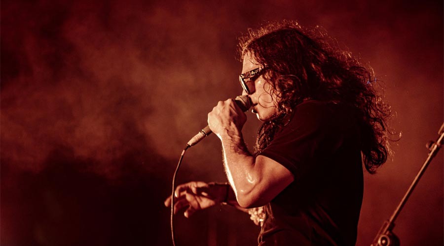 ‘এমনটা যেন আর কারও সঙ্গে না হয়’, বোতল ছোড়ার ঘটনায় হাসান