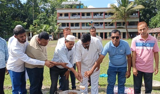বাবুগঞ্জে ভূতেরদিয়া বদ্যালয়ে ভবন নির্মাণ কাজের উদ্বোধন