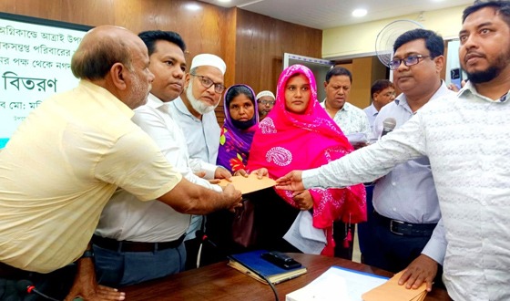 আত্রাইয়ের নিহত সেই ১১মরদেহ পাবার অপেক্ষা স্বজনদের