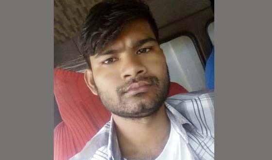 নিজের গাড়ীর চাপায় পড়ে নিহত চালক হাফিজুল